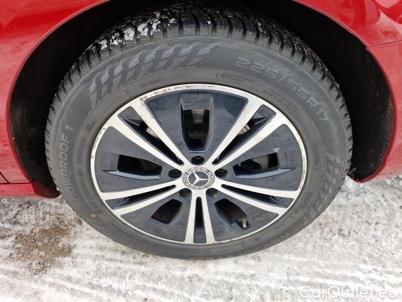  Mercedes  E-Klasse  W212 (2009) E 200 T 4MATIC AT 5d #11