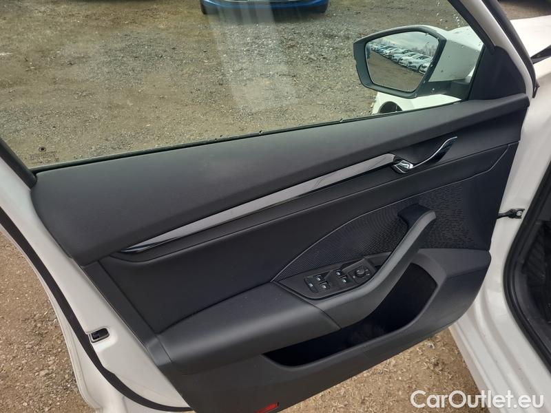  Skoda  Octavia  Combi (NX3)(2020) Oct.Combi 1.0TSI 81 Ambition #12