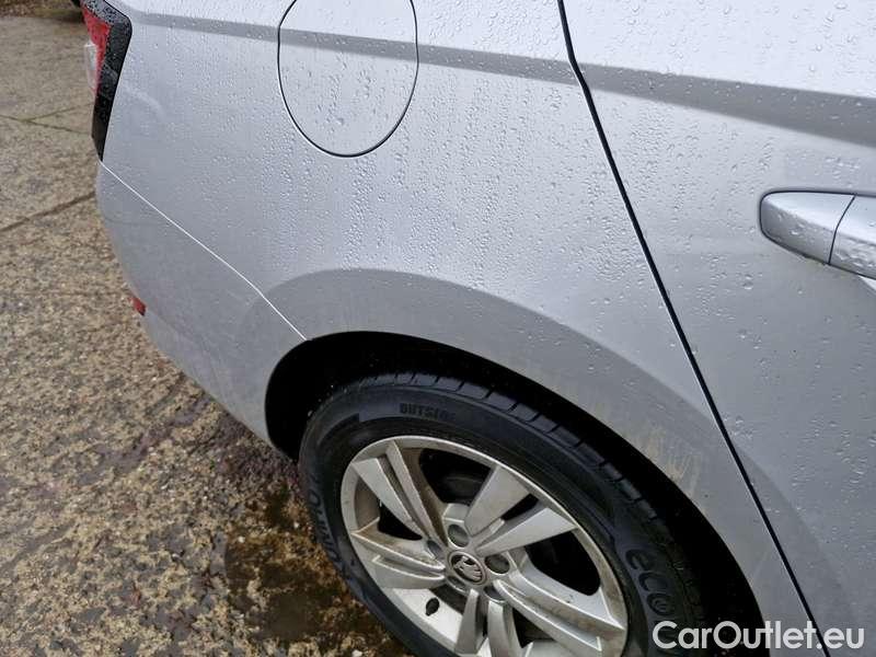  Skoda  Fabia  Combi (2015) Com.1.0TSI 70 Ambition 5d #18