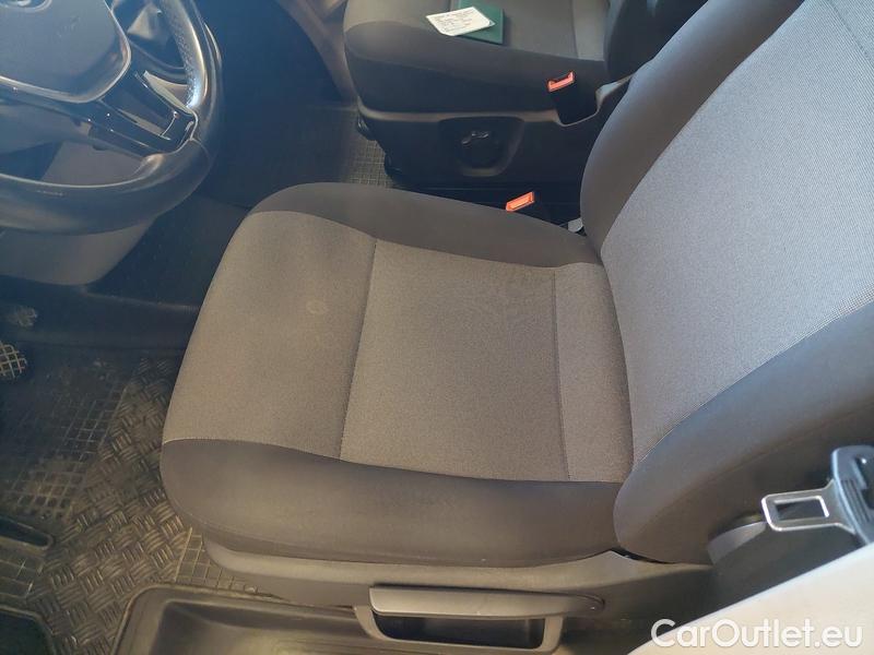  Volkswagen  Transporter T6  (2015) Transp.2.0TDI 150 Kombi 4d #2