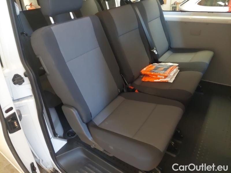  Volkswagen  Transporter T6  (2015) Transp.2.0TDI 150 Kombi 4d #16