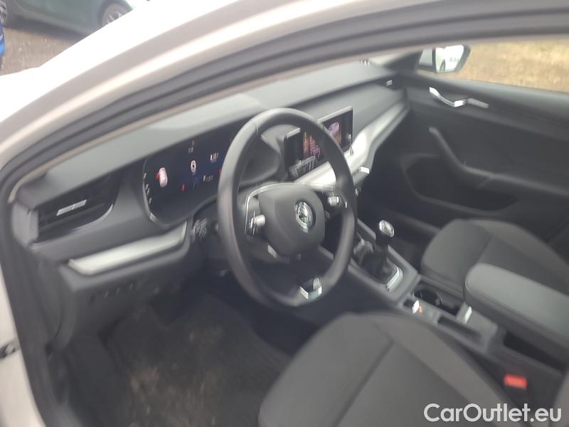  Skoda  Octavia  Combi (NX3)(2020) Oct.Combi 1.5TSI 110 Ambition #12