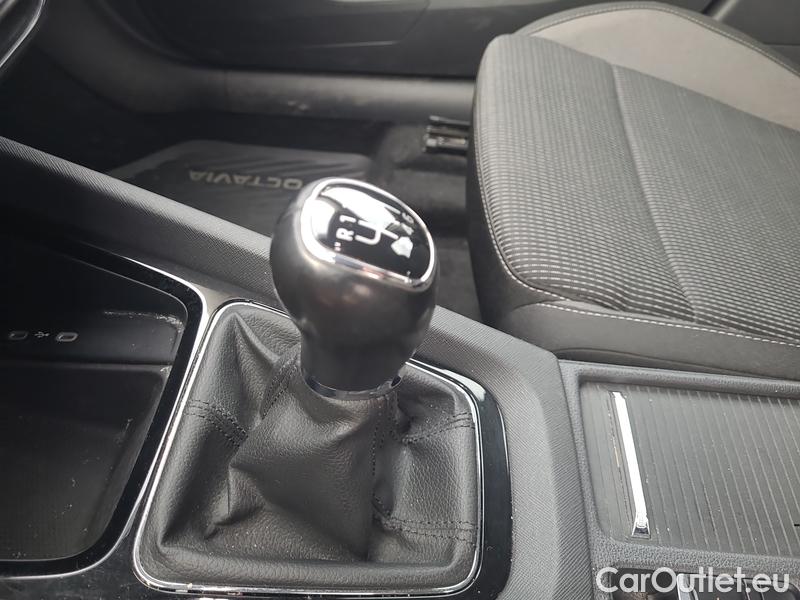  Skoda  Octavia  Combi (NX3)(2020) Oct.Combi 1.0TSI 81 Ambition #14