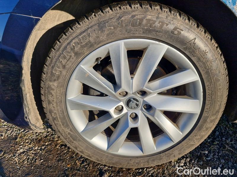  Skoda  Superb  (3V3)(2015) Supe.FL2.0TDI 110 Ambition AT #4