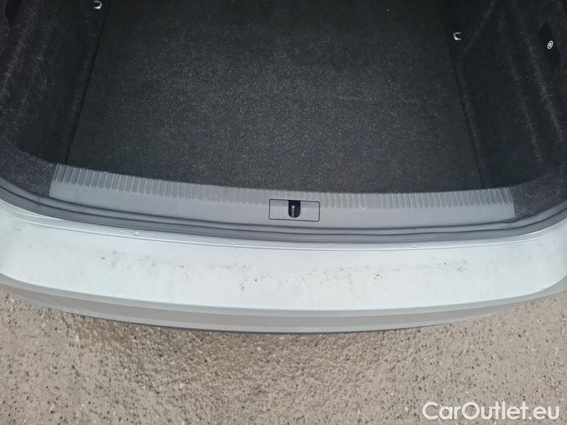  Skoda  Superb  Combi (3V5)(2015) Supe.FL2.0TDI 110 Style AT #9