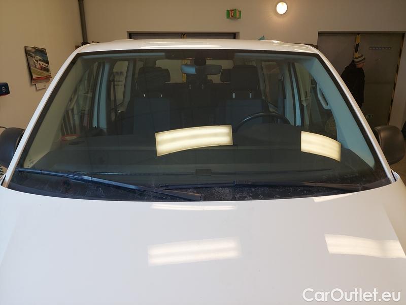  Volkswagen  Transporter T6  (2015) Transp.2.0TDI 150 Kombi 4d #1