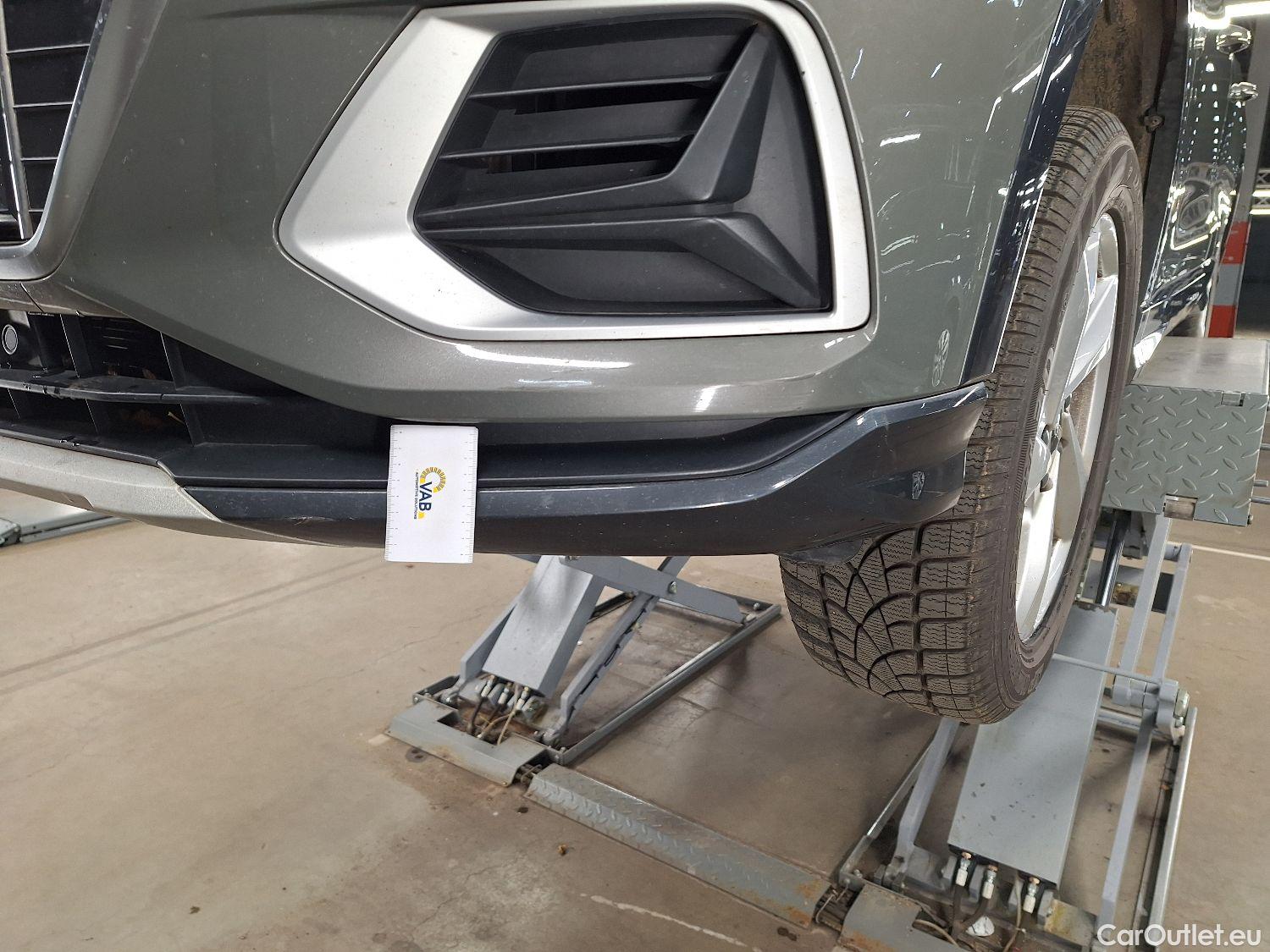  Audi  Q3 Audi,  '18, Audi  35 TDI S tronic Advanced Business Editio 5 #1