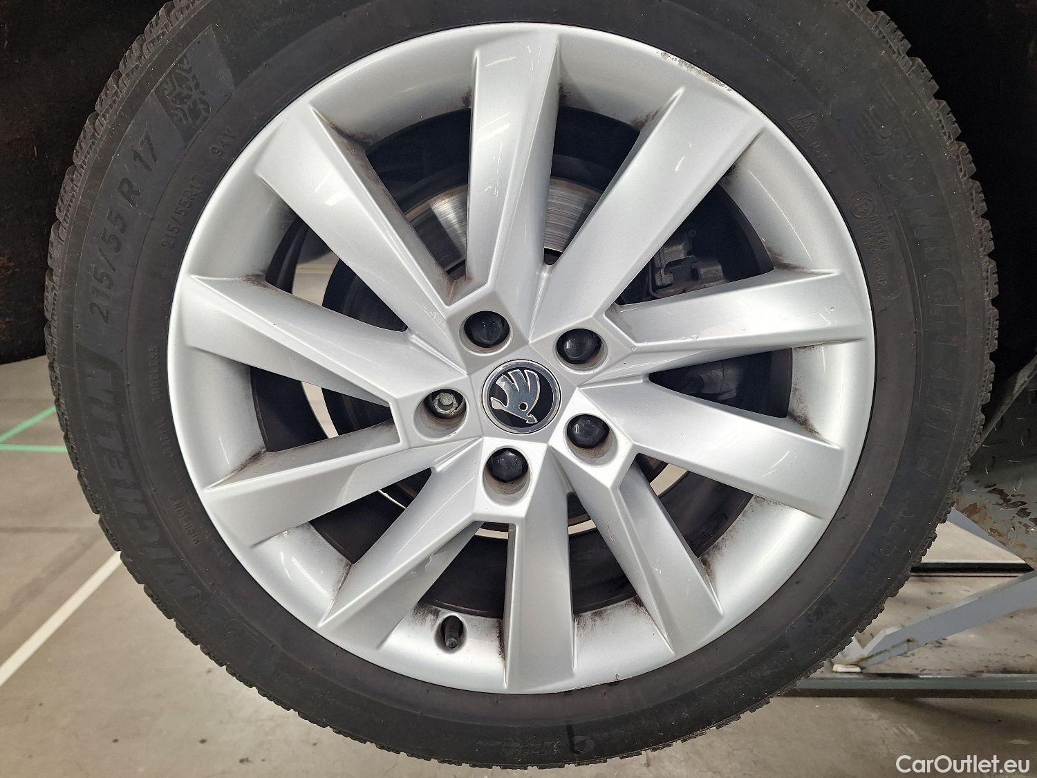  Skoda  Superb Skoda,  Combi FL'19, Skoda  Combi 2.0 CRTDI 90kW DSG7 Clever 5d #5