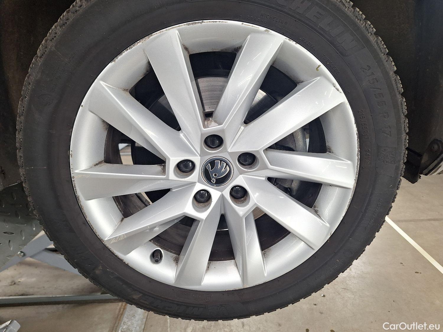  Skoda  Superb Skoda,  Combi FL'19, Skoda  Combi 2.0 CRTDI 90kW DSG7 Clever 5d #3