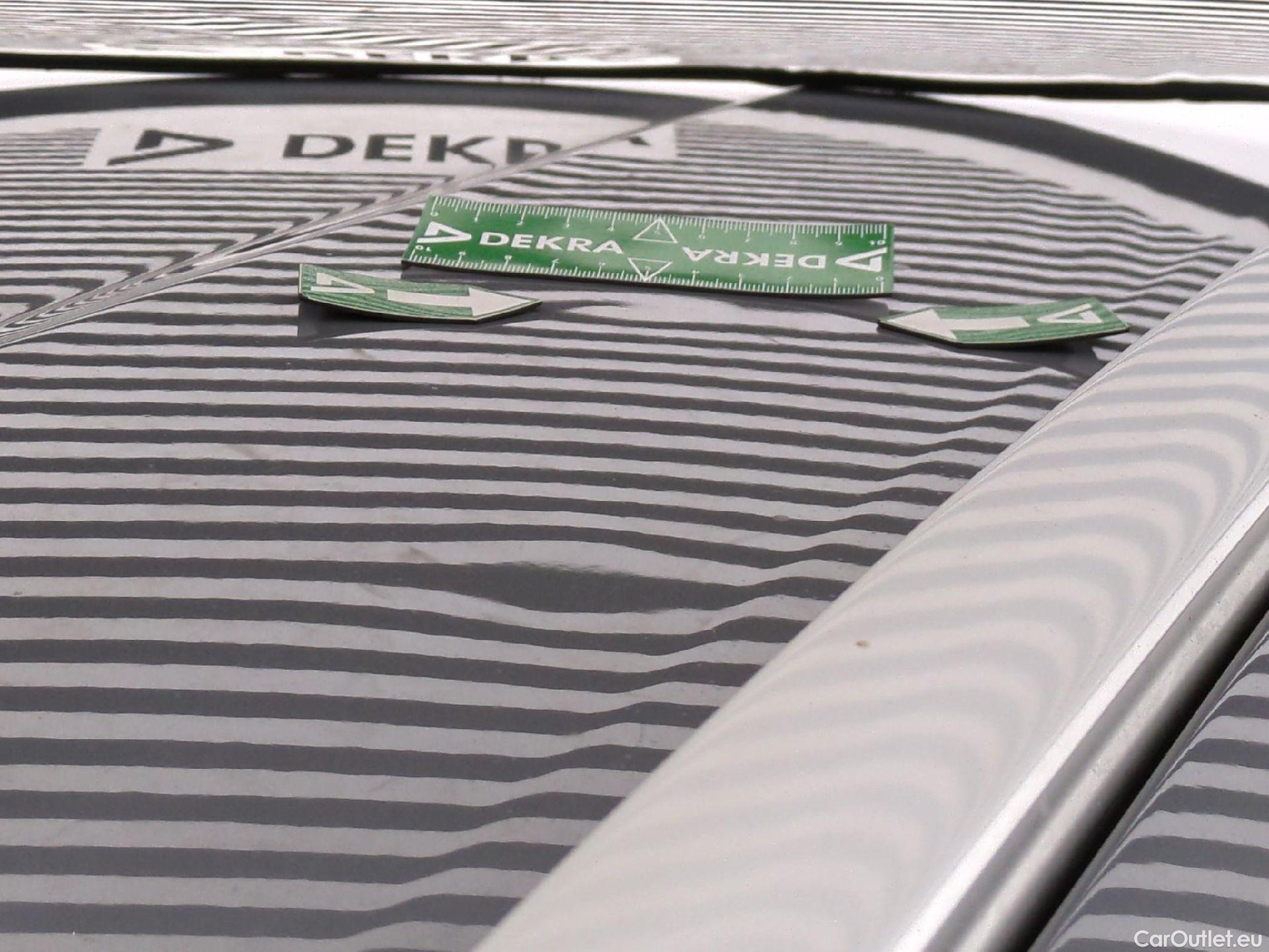  Toyota  Corolla TOYOTA  Touring Sports / 2018 / 5P / Break Hybride 122h Design #56