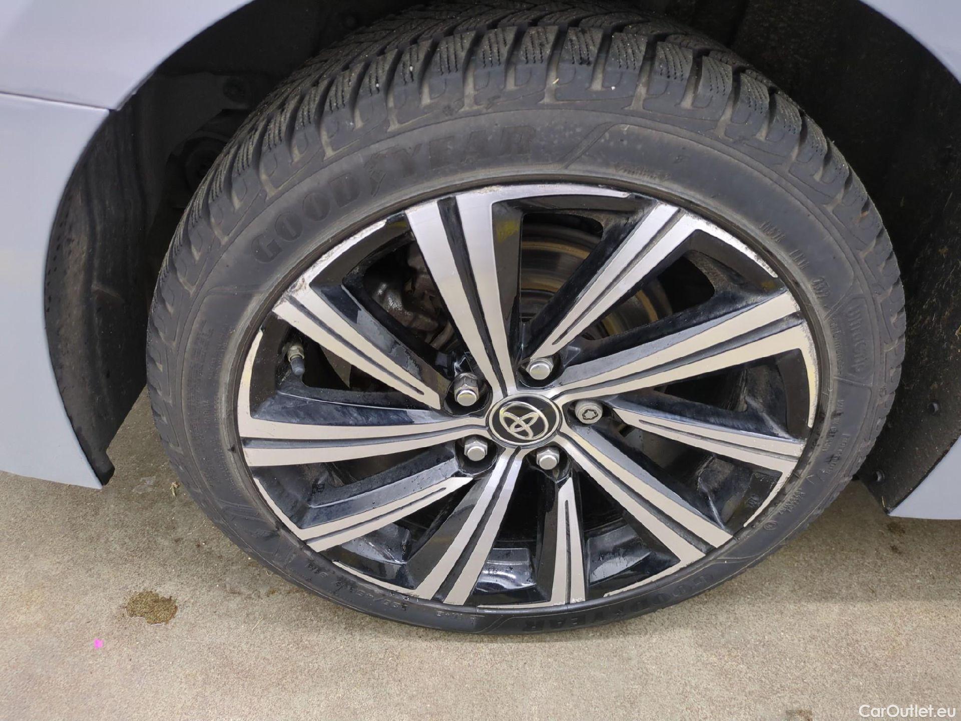  Toyota  Corolla TOYOTA  Touring Sports / 2018 / 5P / Break Hybride 122h Design #28