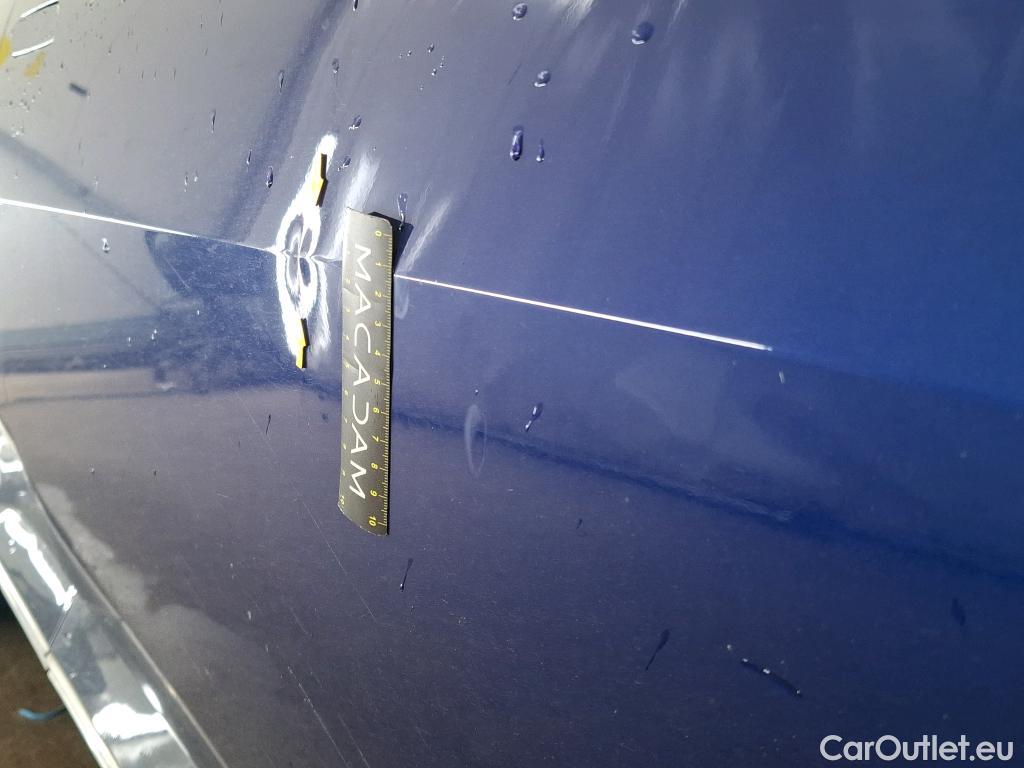  KIA  Ev6 KIA  / 2021 / 5P / SUV BEV 77.4 KWH AIR DESIGN #37