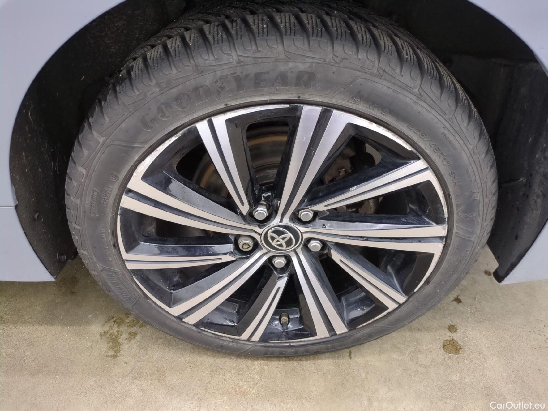  Toyota  Corolla TOYOTA  Touring Sports / 2018 / 5P / Break Hybride 122h Design #18