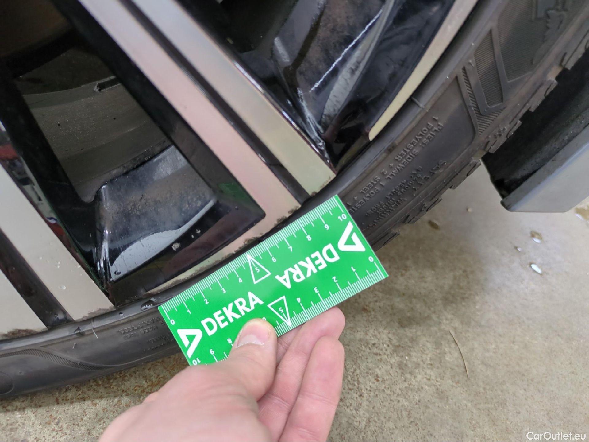  Toyota  Corolla TOYOTA  Touring Sports / 2018 / 5P / Break Hybride 122h Design #6