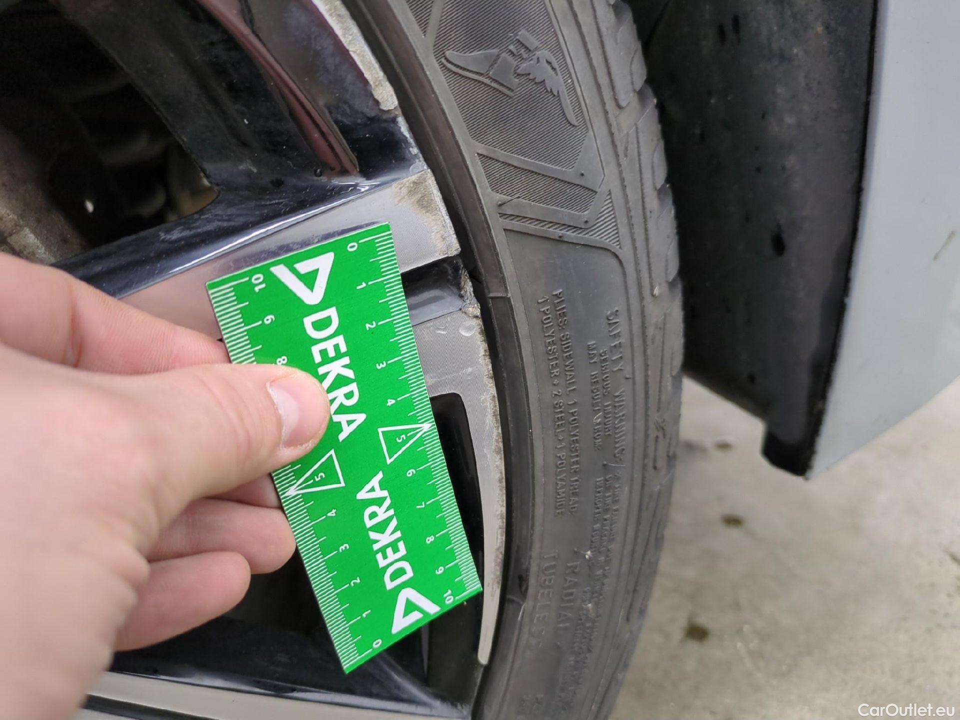  Toyota  Corolla TOYOTA  Touring Sports / 2018 / 5P / Break Hybride 122h Design #20