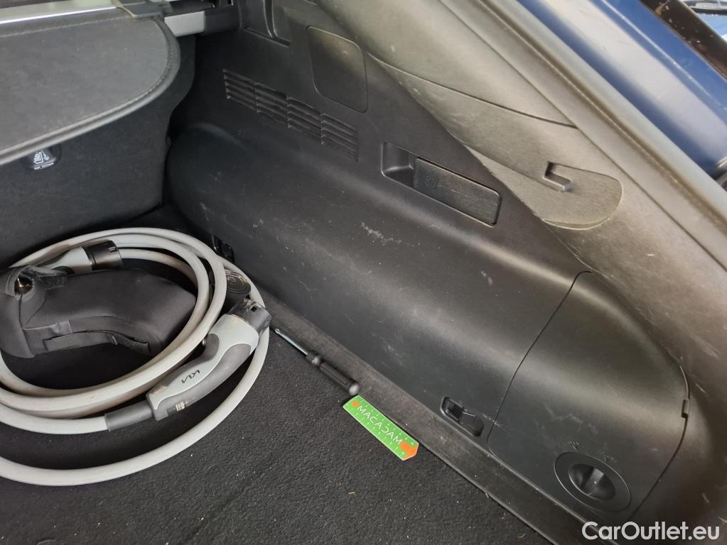  KIA  Ev6 KIA  / 2021 / 5P / SUV BEV 77.4 KWH AIR DESIGN #52