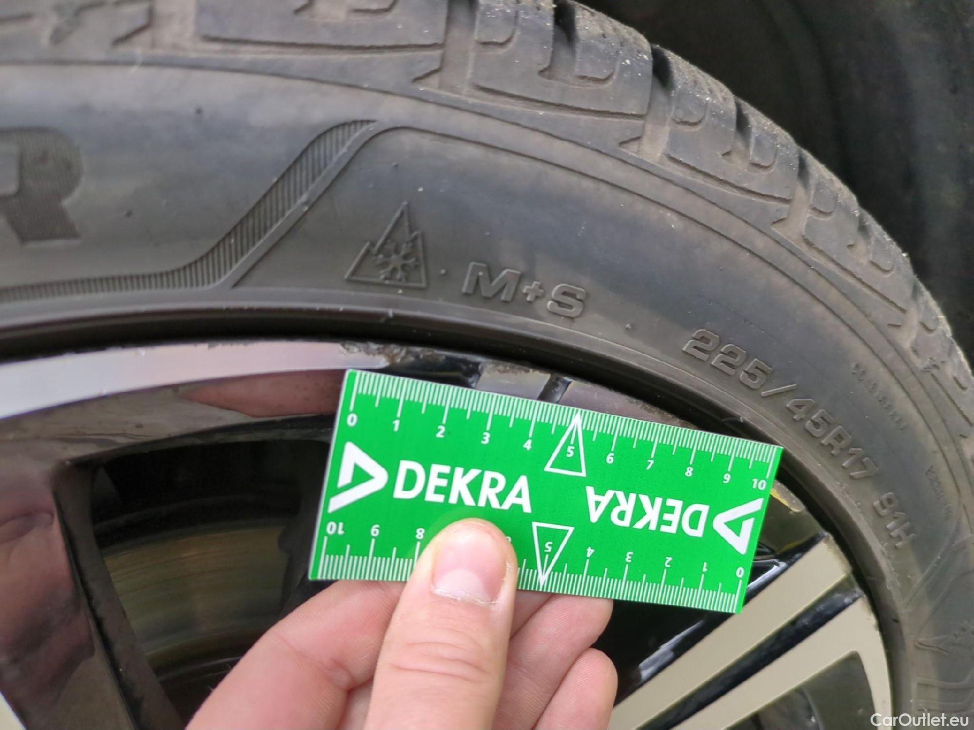  Toyota  Corolla TOYOTA  Touring Sports / 2018 / 5P / Break Hybride 122h Design #7