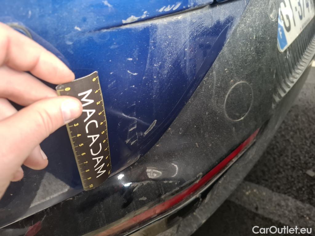  KIA  Ev6 KIA  / 2021 / 5P / SUV BEV 77.4 KWH AIR DESIGN #24