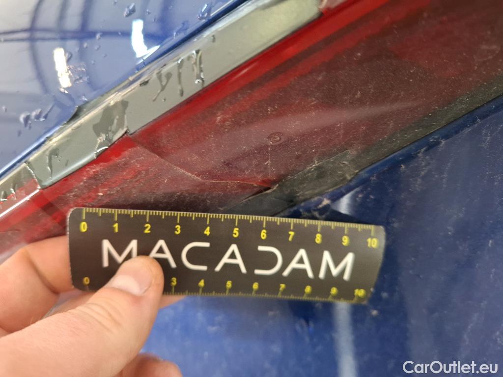  KIA  Ev6 KIA  / 2021 / 5P / SUV BEV 77.4 KWH AIR DESIGN #4