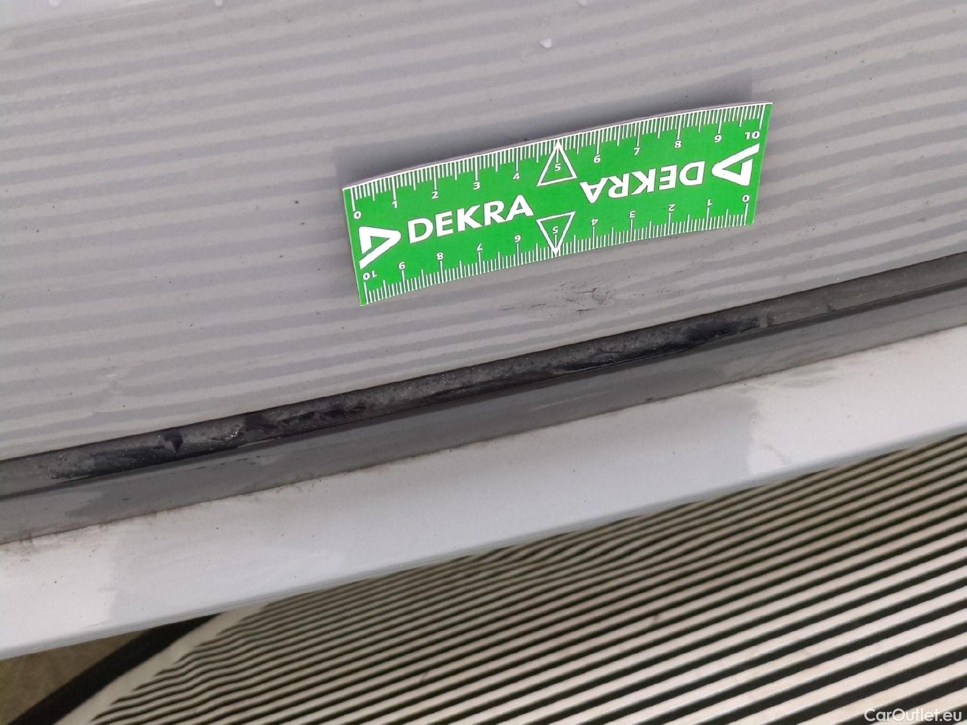  Toyota  Corolla TOYOTA  Touring Sports / 2018 / 5P / Break Hybride 122h Design #68