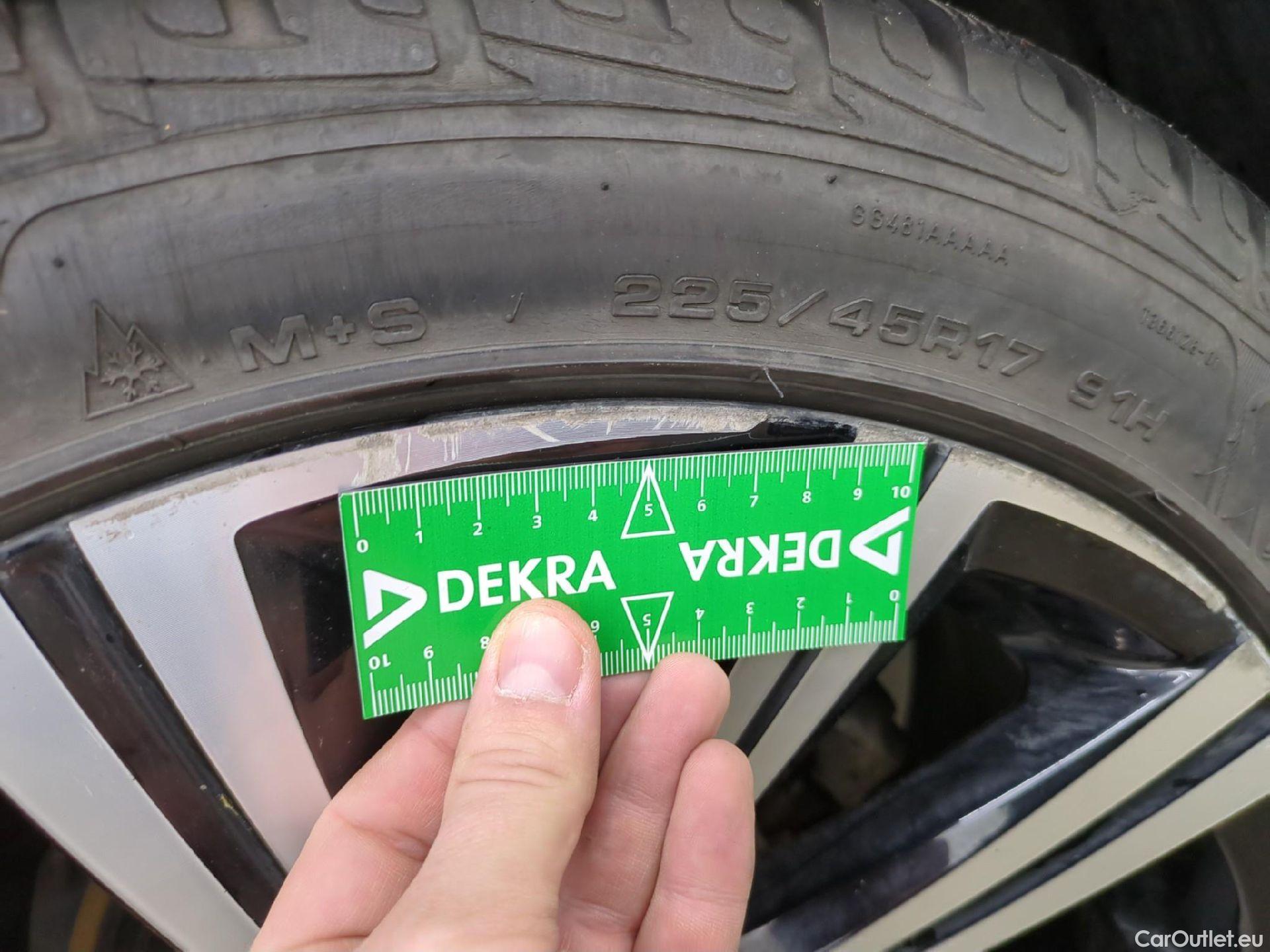  Toyota  Corolla TOYOTA  Touring Sports / 2018 / 5P / Break Hybride 122h Design #19