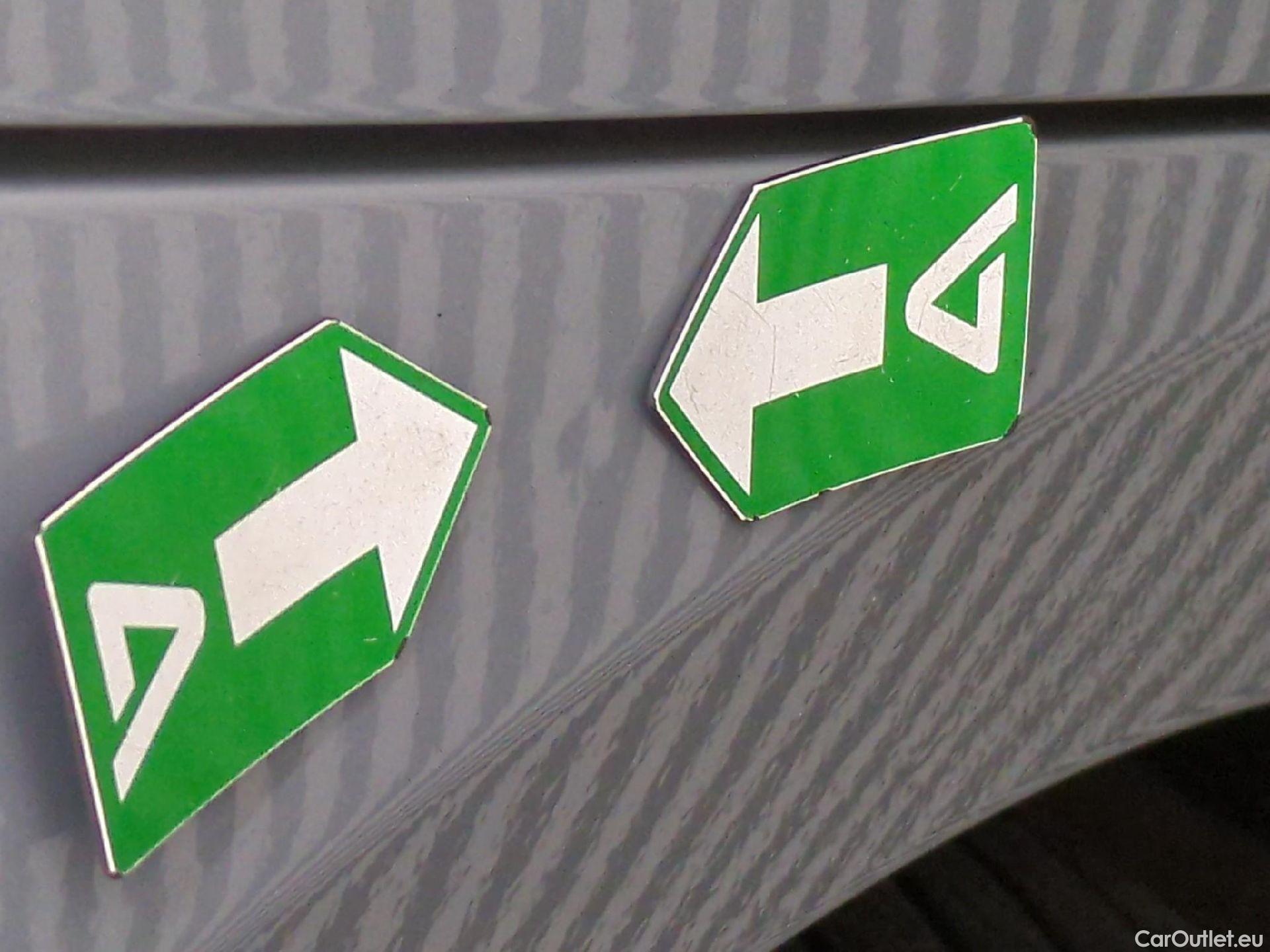  Toyota  Corolla TOYOTA  Touring Sports / 2018 / 5P / Break Hybride 122h Design #36