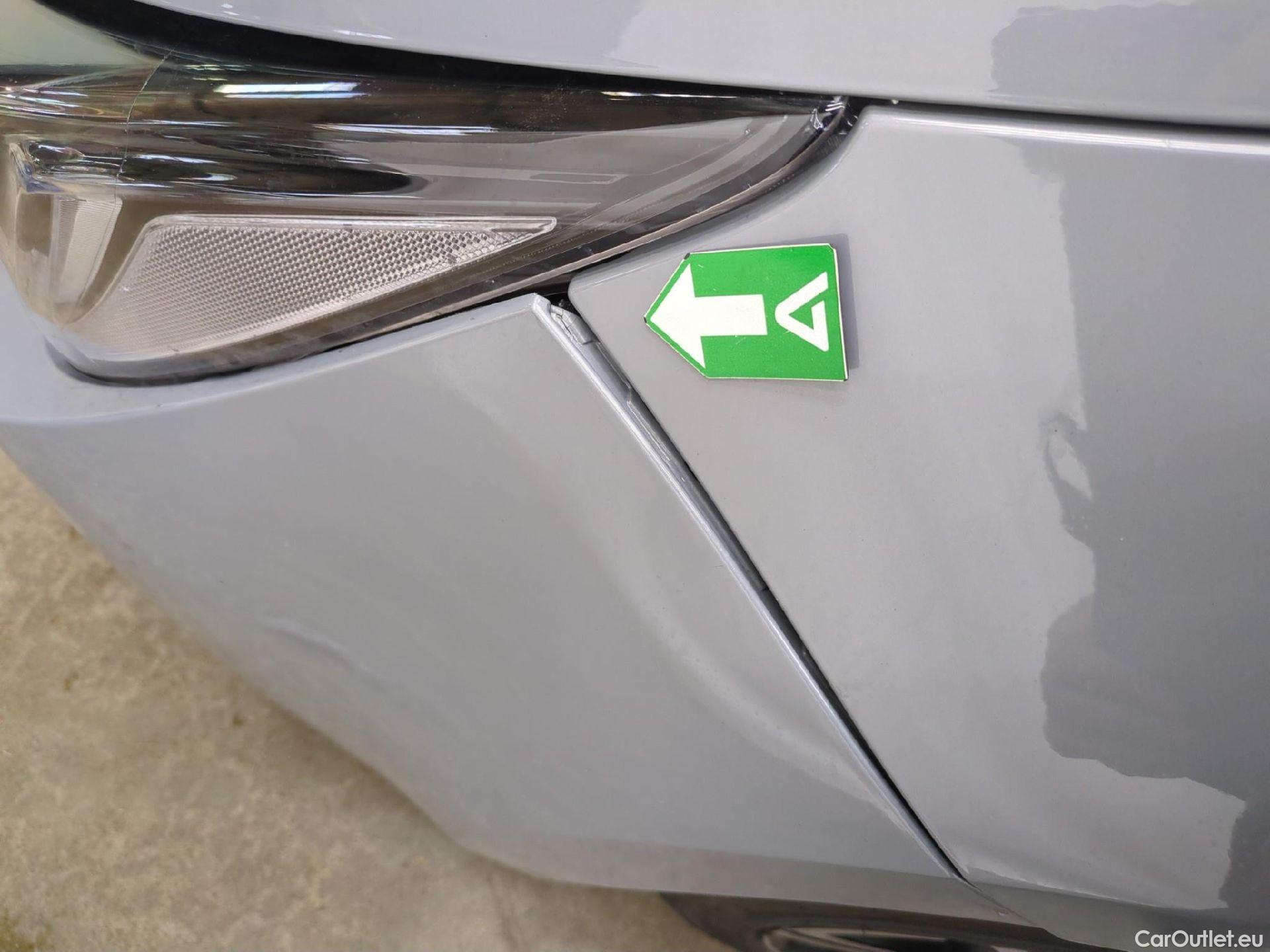  Toyota  Corolla TOYOTA  Touring Sports / 2018 / 5P / Break Hybride 122h Design #48