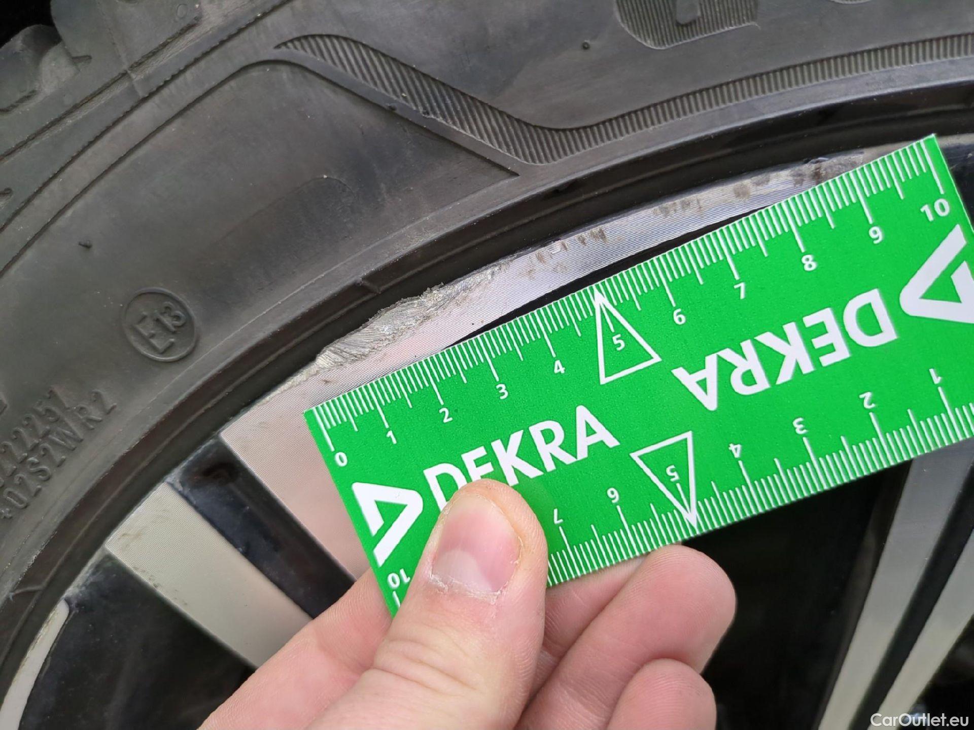  Toyota  Corolla TOYOTA  Touring Sports / 2018 / 5P / Break Hybride 122h Design #24