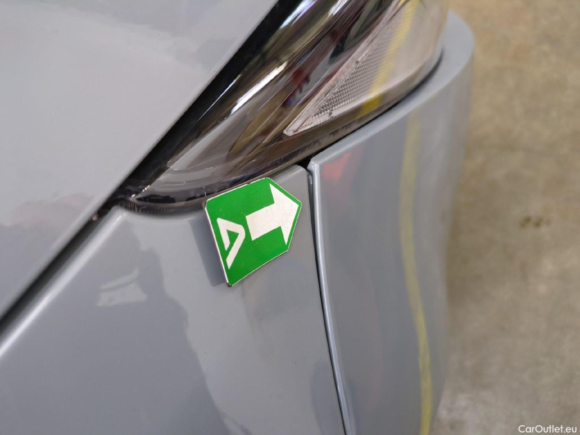  Toyota  Corolla TOYOTA  Touring Sports / 2018 / 5P / Break Hybride 122h Design #38