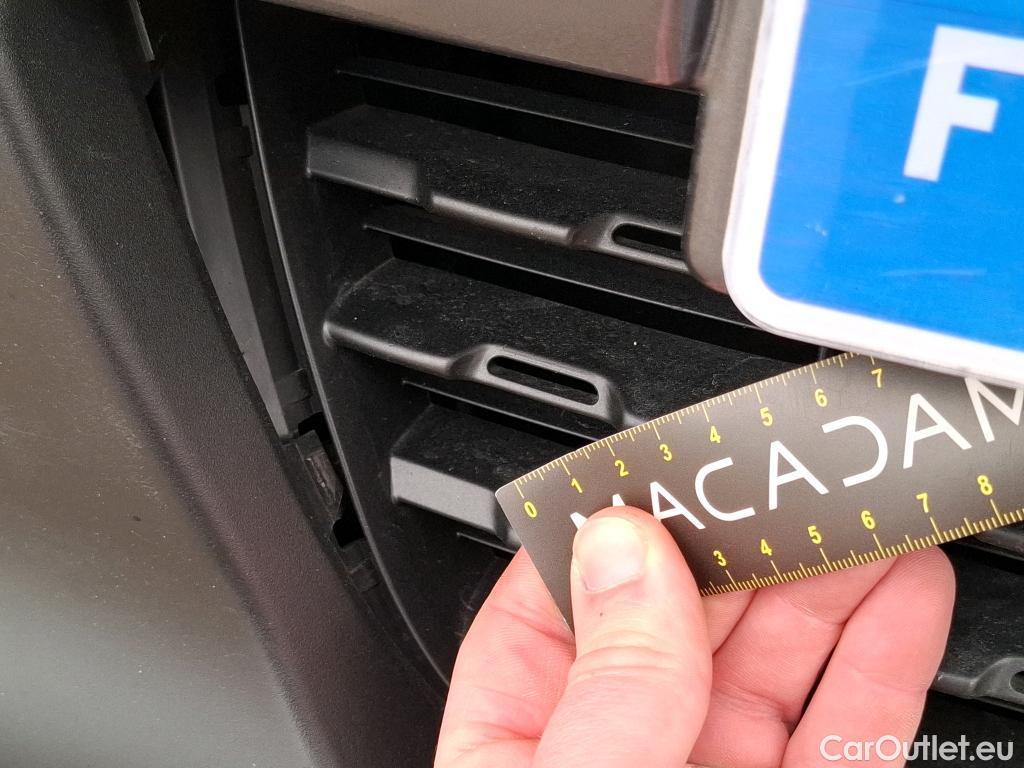  Peugeot  2008  Allure 1.2 80CV BVM5 E5 #36