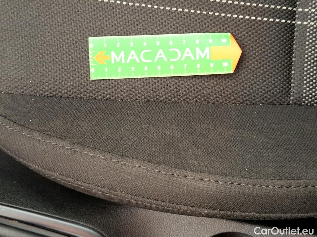  Hyundai  i20  Initia 1.2 85CV BVM5 E6d #19