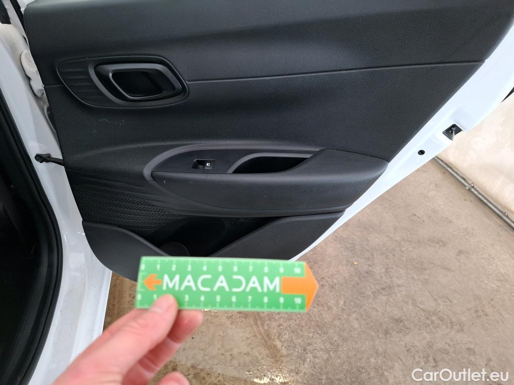  Hyundai  i20  Initia 1.2 85CV BVM5 E6d #16