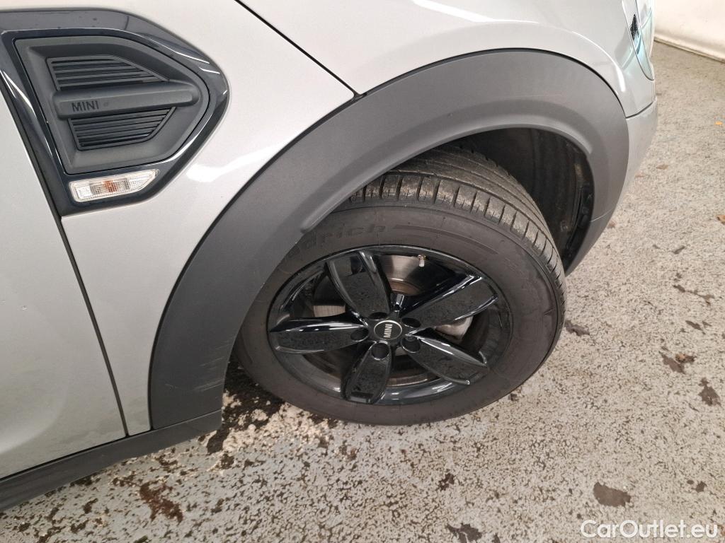  Mini  Countryman MINI  / 2020 / 5P / Crossover Cooper Essential 136 ch BVA7 #4