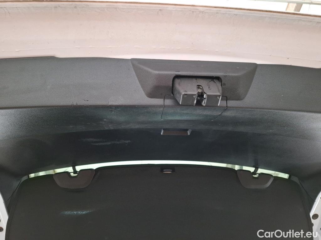  Ford  Kuga FORD  / 2019 / 5P / SUV 2.5 190 hybrid Flexifuel Pshift ST-Line #10