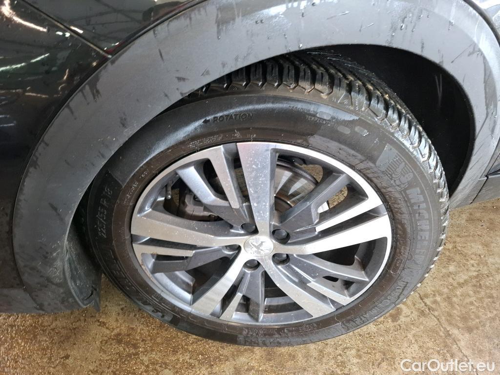  Peugeot  3008  Allure Pack 1.5 HDi 130CV BVA8 E6d #21