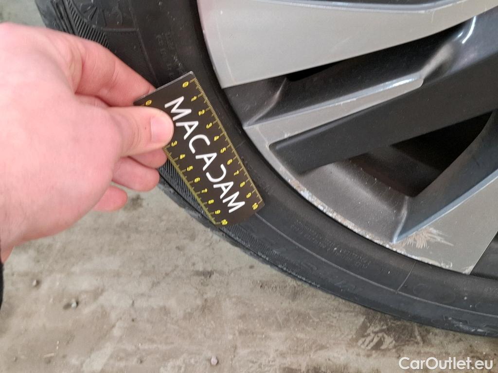  Peugeot  2008  Allure 1.2 80CV BVM5 E5 #20