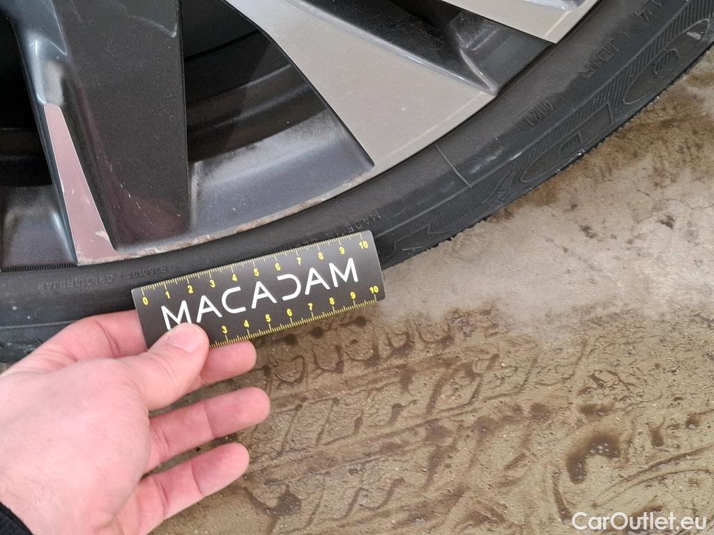  Peugeot  2008  Allure 1.2 80CV BVM5 E5 #22