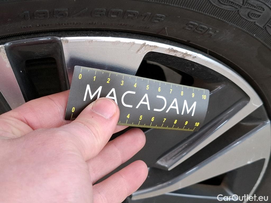  Peugeot  2008  Allure 1.2 80CV BVM5 E5 #15