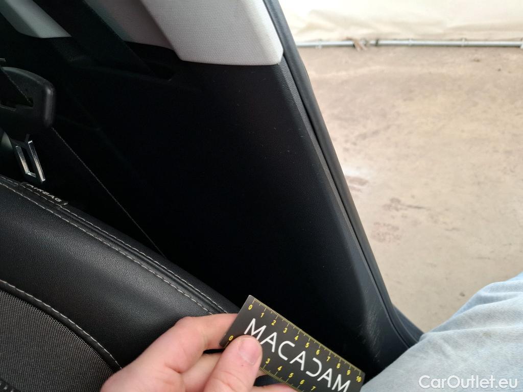  Peugeot  2008  Allure 1.2 80CV BVM5 E5 #29