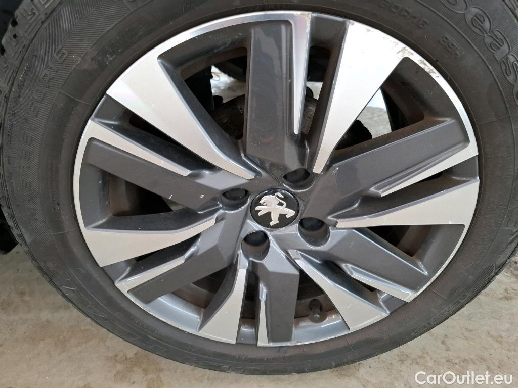  Peugeot  2008  Allure 1.2 80CV BVM5 E5 #14