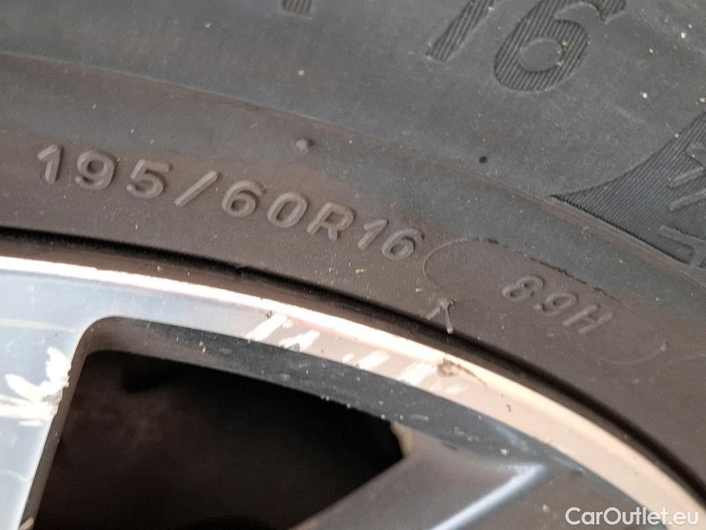  Peugeot  2008  Allure 1.2 80CV BVM5 E5 #8