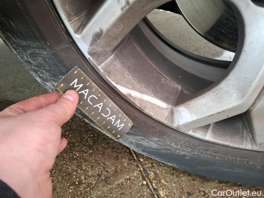  Nissan  Juke NISSAN  / 2019 / 5P / Crossover DIG-T 114 DCT Business+ #53