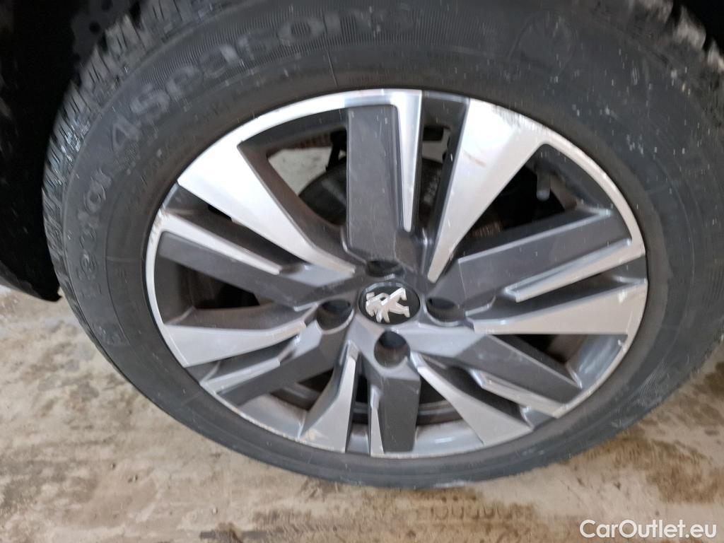  Peugeot  2008  Allure 1.2 80CV BVM5 E5 #18