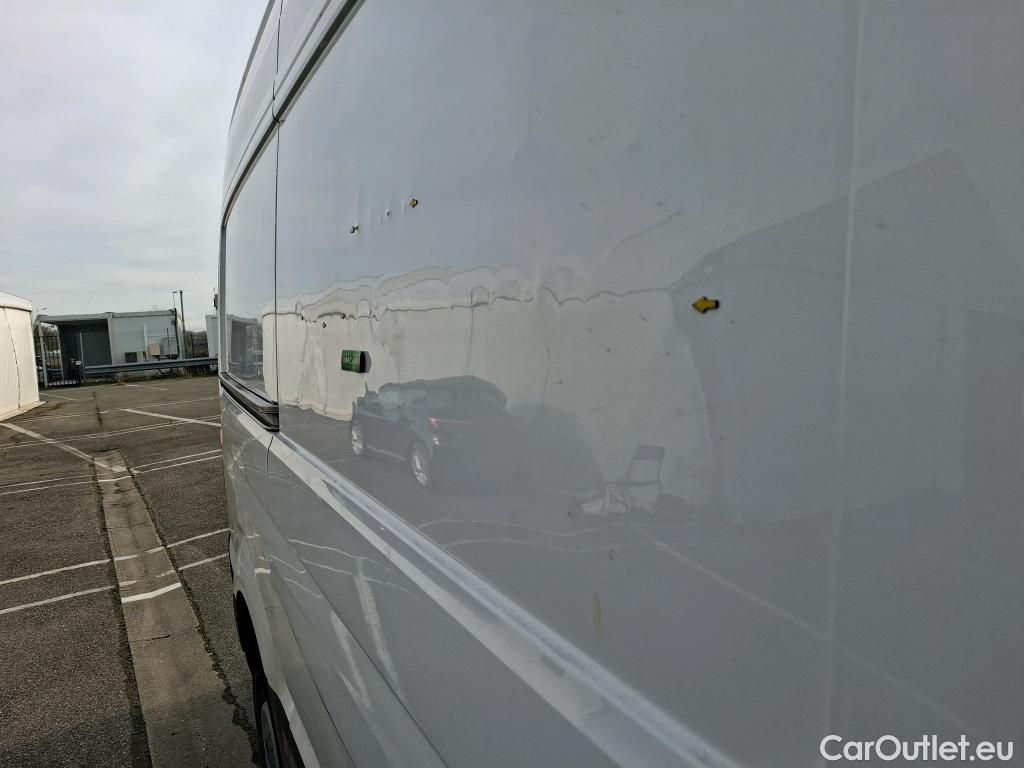  Volkswagen  Crafter VOLKSWAGEN  / 2017 / 4P / Fourgon tôlé 2.0TDI 140 30 L3H3 Business #14