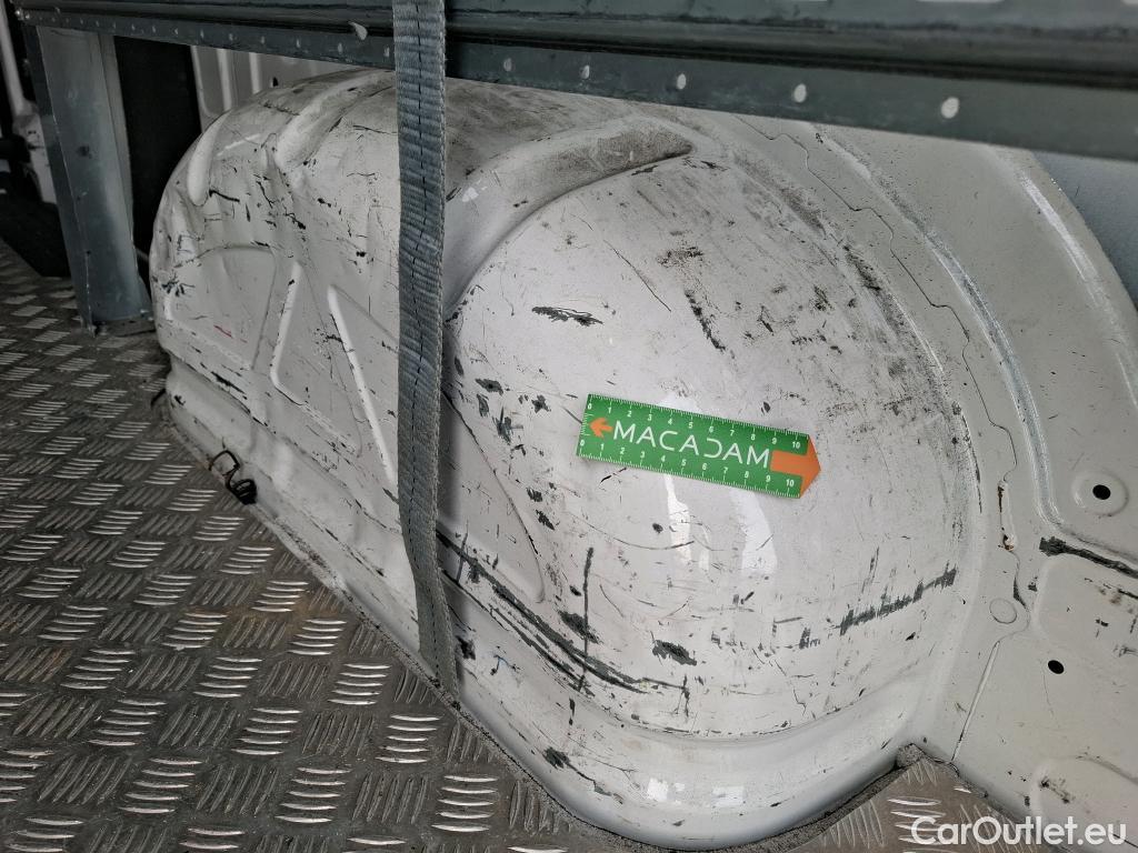  Volkswagen  Crafter VOLKSWAGEN  / 2017 / 4P / Fourgon tôlé 2.0TDI 140 30 L3H3 Business #126