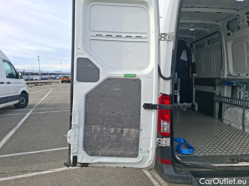  Volkswagen  Crafter VOLKSWAGEN  / 2017 / 4P / Fourgon tôlé 2.0TDI 140 30 L3H3 Business #81