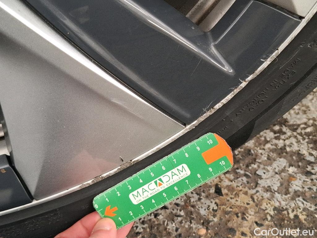  Tesla  Model Y TESLA  / 2020 / 5P / SUV Long Range Dual Motor AWD #53