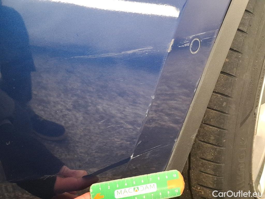  Tesla  Model Y TESLA  / 2020 / 5P / SUV Long Range Dual Motor AWD #32