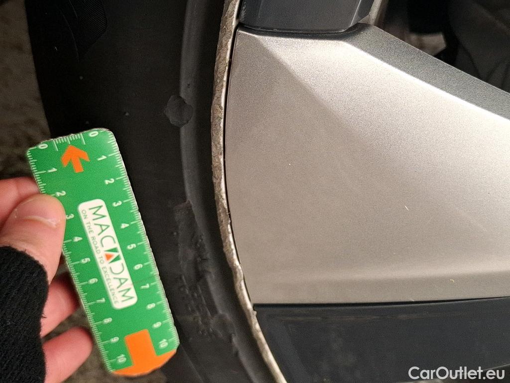  Tesla  Model Y TESLA  / 2020 / 5P / SUV Long Range Dual Motor AWD #16