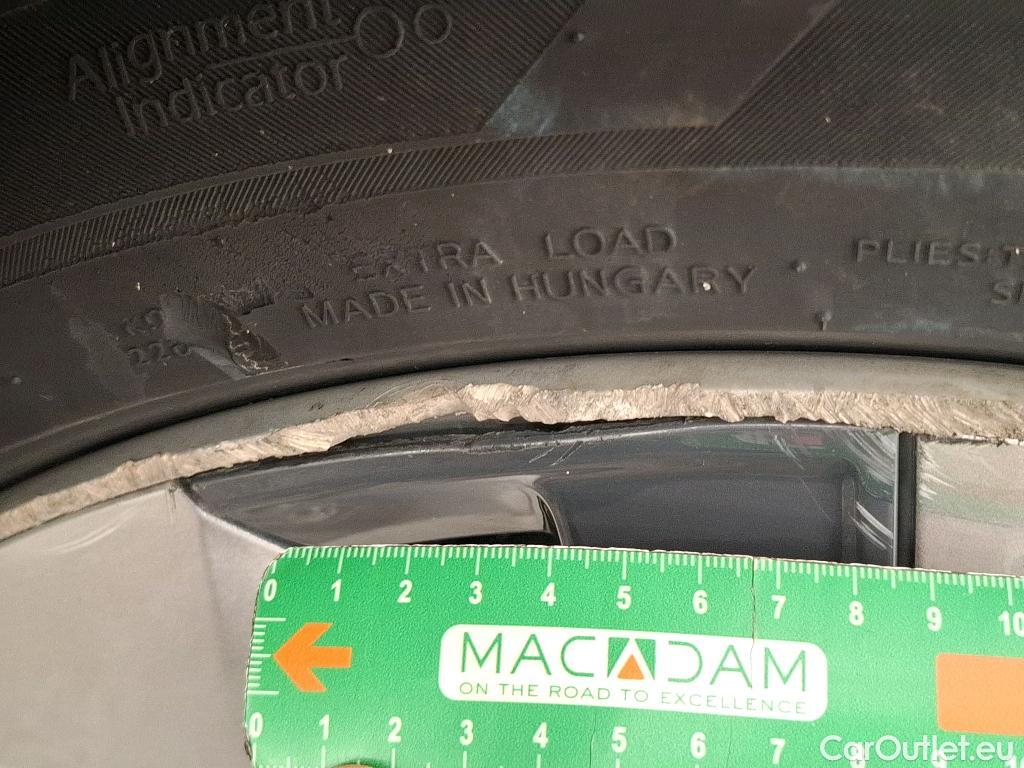  Tesla  Model Y TESLA  / 2020 / 5P / SUV Long Range Dual Motor AWD #3